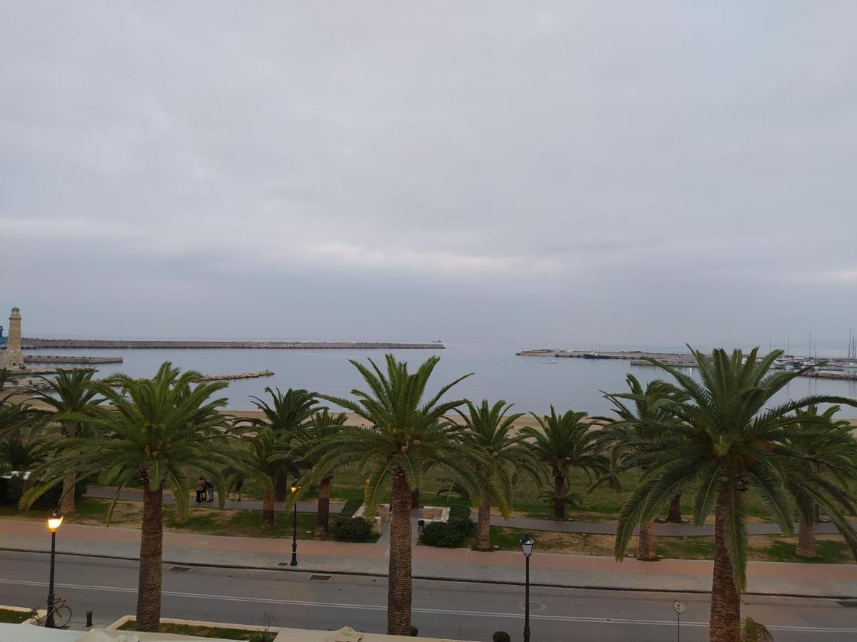 罗希姆诺 Sea Front Old Town酒店 外观 照片